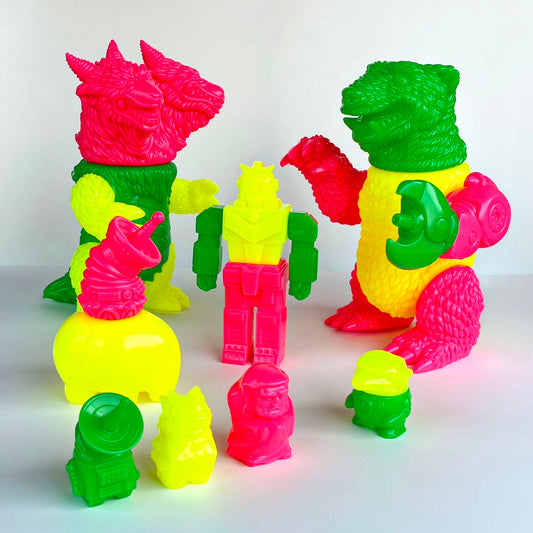 [Lottery Application] Shirokuma-ya Sofubi Fluorescent Set ①
